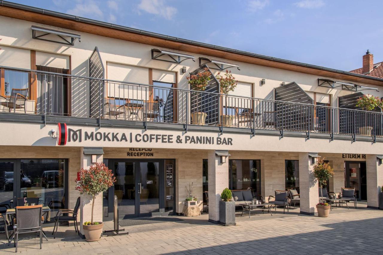 Bed and Breakfast Mokka House Panzio Мішкольц Екстер'єр фото