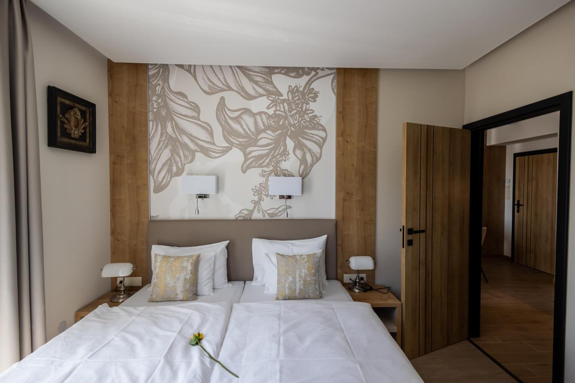 Bed and Breakfast Mokka House Panzio Мішкольц Екстер'єр фото