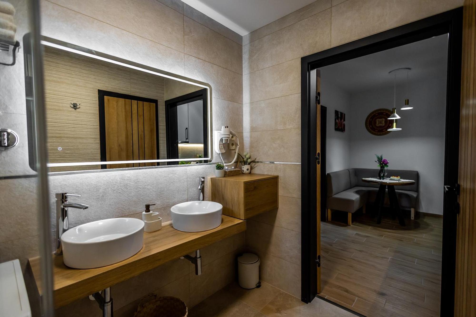Bed and Breakfast Mokka House Panzio Мішкольц Екстер'єр фото